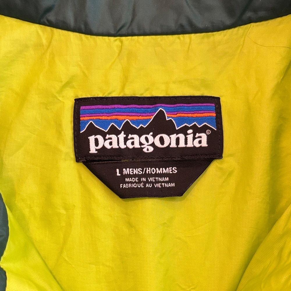 Patagonia Men's Large Nano Puff Green Jacket - Picture 3 of 3